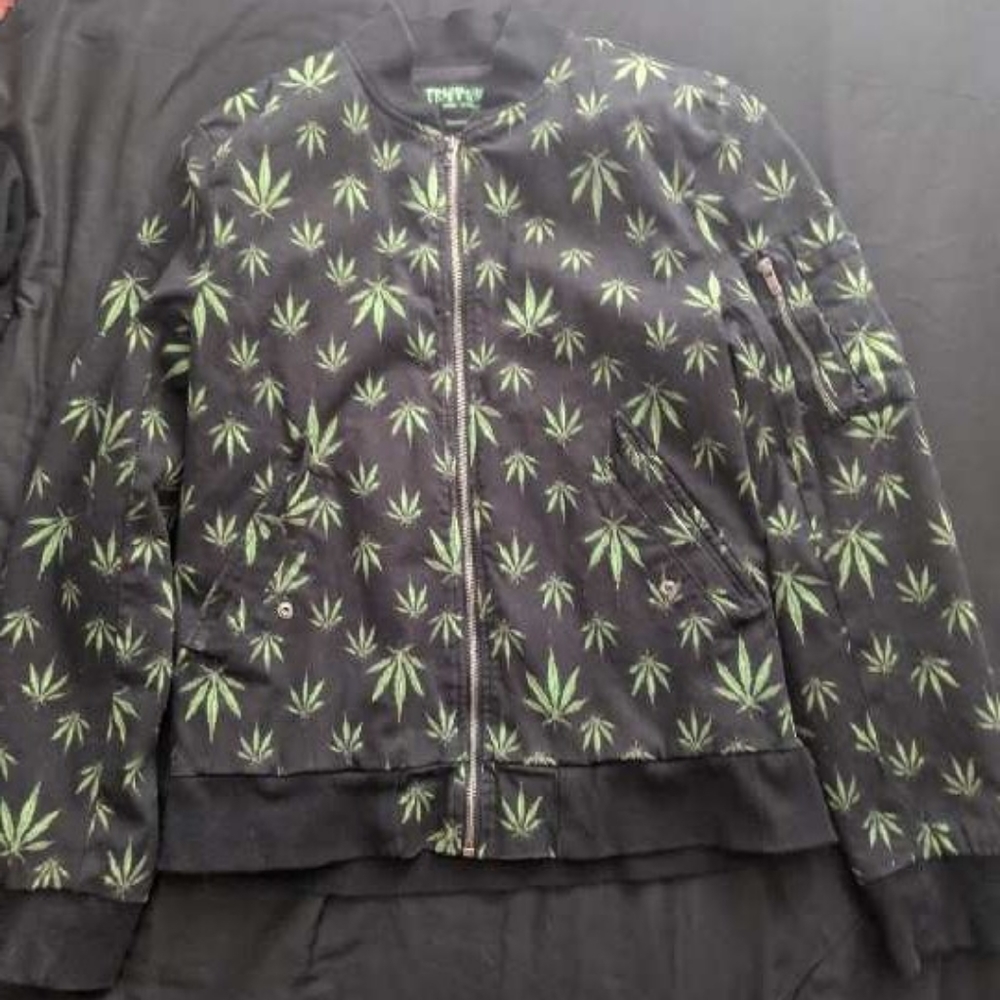 Men size small